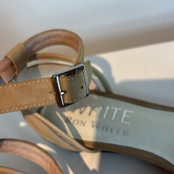 Ron White tan suede pointed flats with ankle strap size 6.5 - Picture 9 of 10